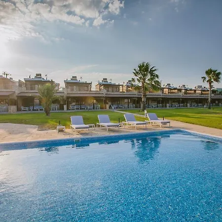Lägenhetshotell Elya Luxury Agios Theodoros