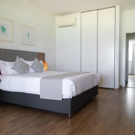 Lägenhetshotell Elya Luxury 4*