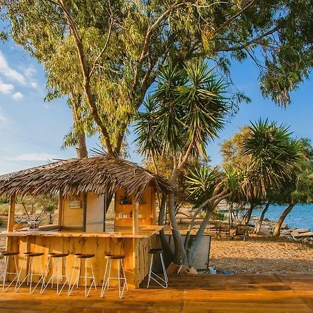 إيليا بيتش لكجري سويتس شقة فندقية