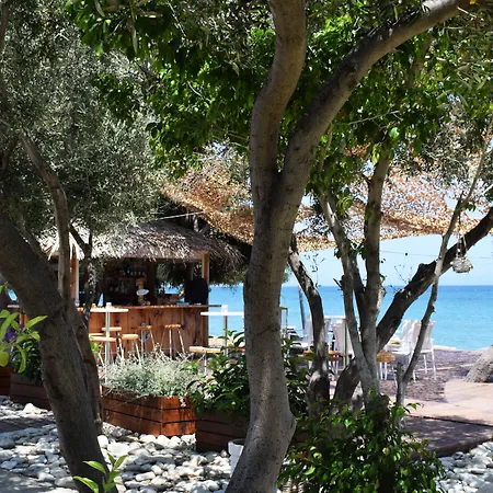 إيليا بيتش لكجري سويتس 4* Agios Theodoros